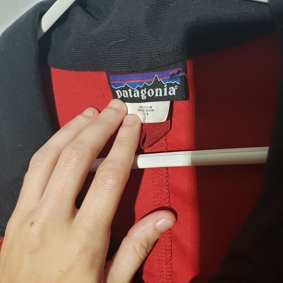 PATAGONIA lightweight jacket - Picture 4 of 5